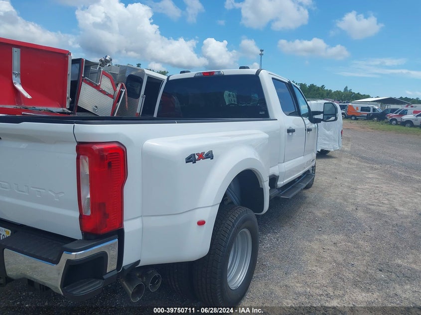 2024 FORD F-350 (VIN: 1FT8W3DT3RED80197