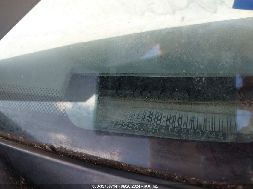 1996 Chevrolet Gmt-400 K1500 VIN: 1GCEK19R4TE250744 Lot: 39750714