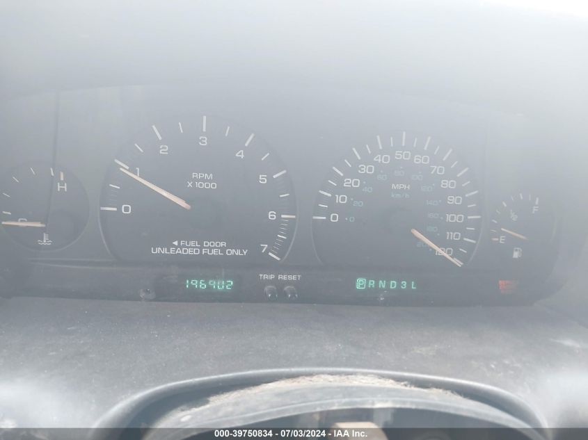 1996 Chrysler Town & Country Lxi VIN: 1C4GP64L8TB417599 Lot: 39750834