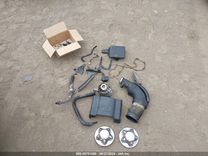 1997 Ford F-150 Lariat/Standard/Xl/Xlt VIN: 1FTDX1765VKD00772 Lot: 39751050