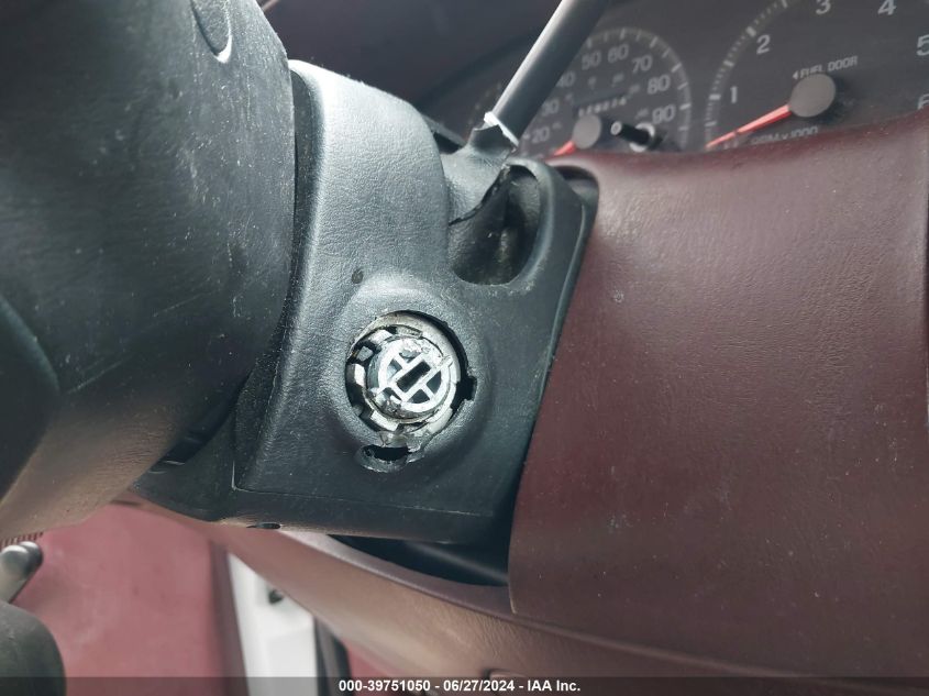 1997 Ford F-150 Lariat/Standard/Xl/Xlt VIN: 1FTDX1765VKD00772 Lot: 39751050