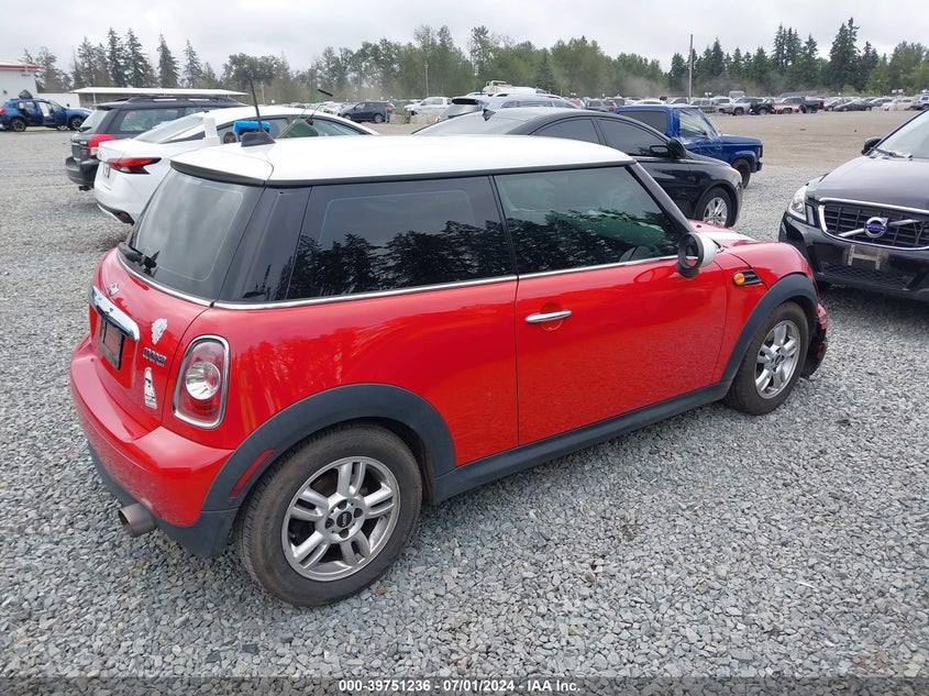 2013 Mini Hardtop Cooper VIN: WMWSU3C5XDT372193 Lot: 39751236