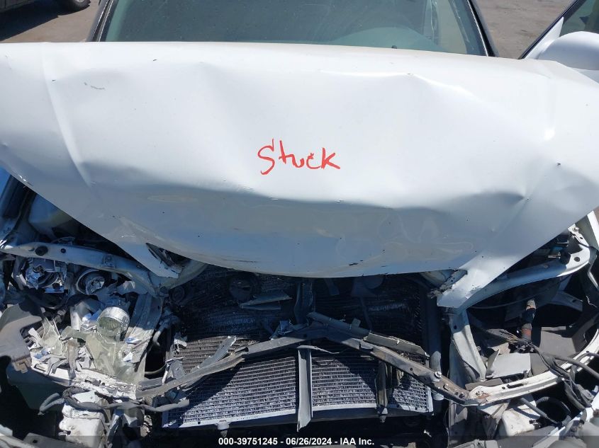 2005 Toyota Camry Le VIN: 4T1BE32K95U586154 Lot: 39751245