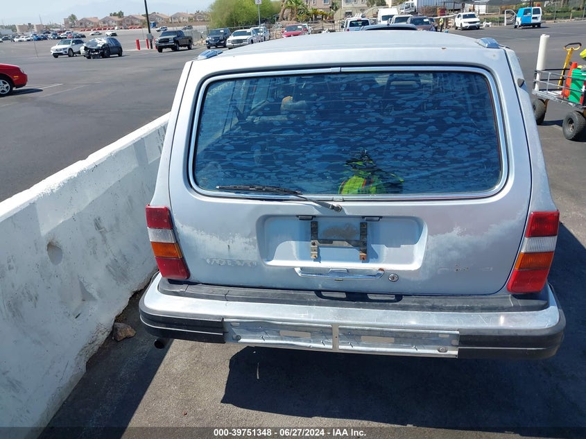 1982 Volvo 245 Dl VIN: YV1AX7751C1390464 Lot: 39751348