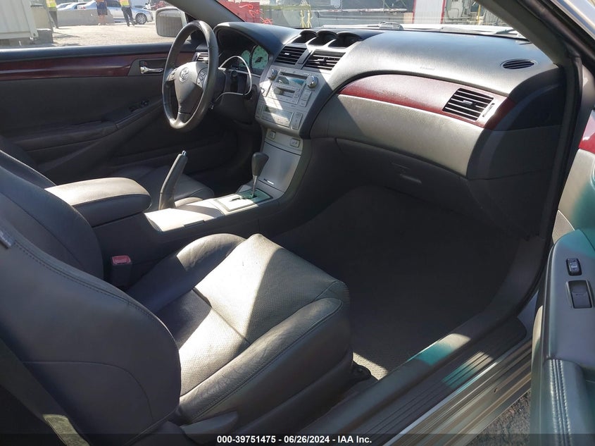 2005 Toyota Camry Solara Sle VIN: 4T1CE30P45U986142 Lot: 39751475