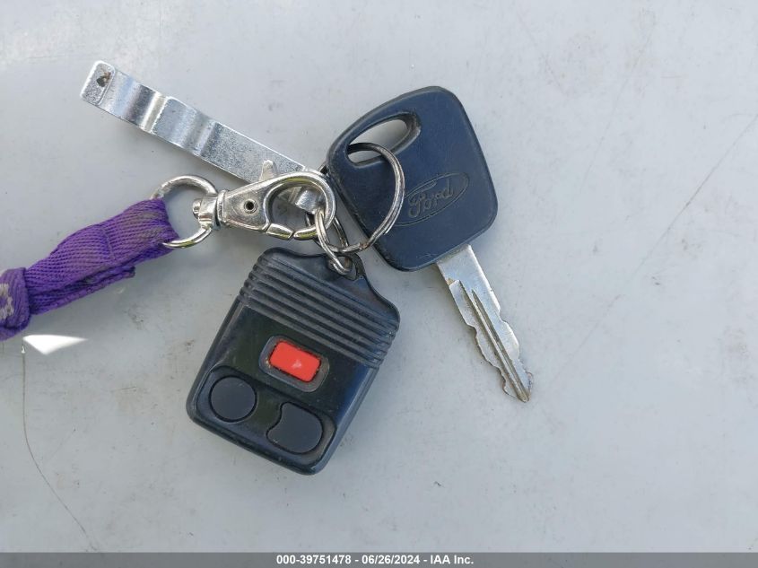 2001 Ford Expedition Xlt VIN: 1FMRU15W91LB76765 Lot: 39751478