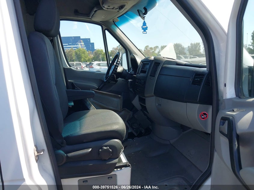 2010 Mercedes-Benz Sprinter Van 2500 High Roof VIN: WD3PE8CC8A5463412 Lot: 39751526