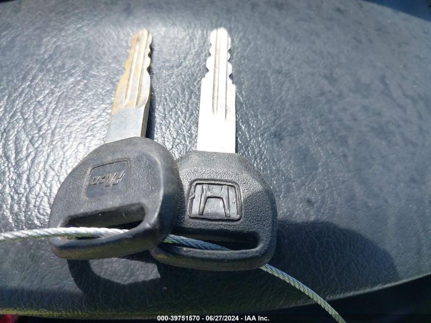 1998 Honda Cr-V Lx VIN: JHLRD1843WC059322 Lot: 39751570