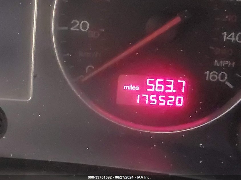 2004 Audi A4 1.8T Quattro VIN: WAULC68E54A250807 Lot: 39751592