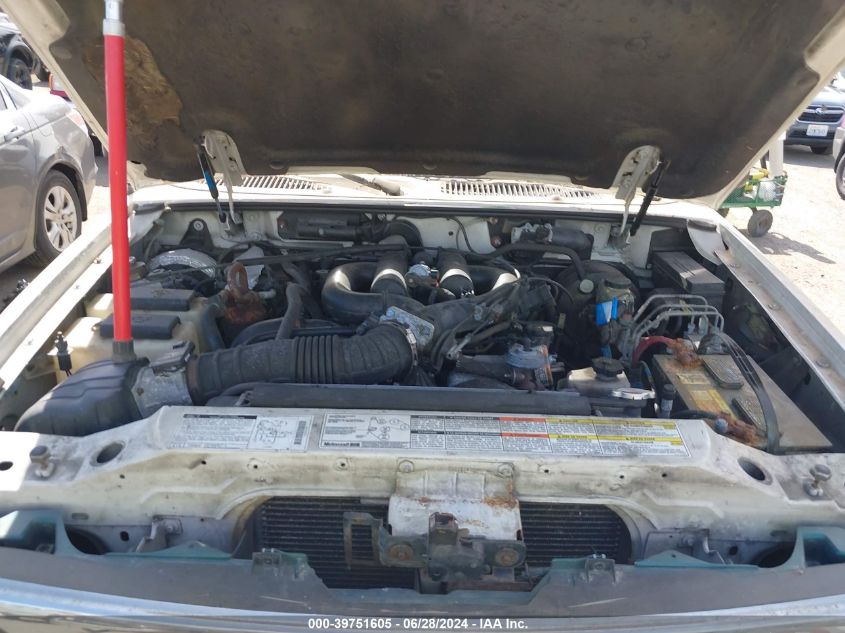 1998 Ford Explorer Sport VIN: 1FMYU24E0WUB91439 Lot: 39751605