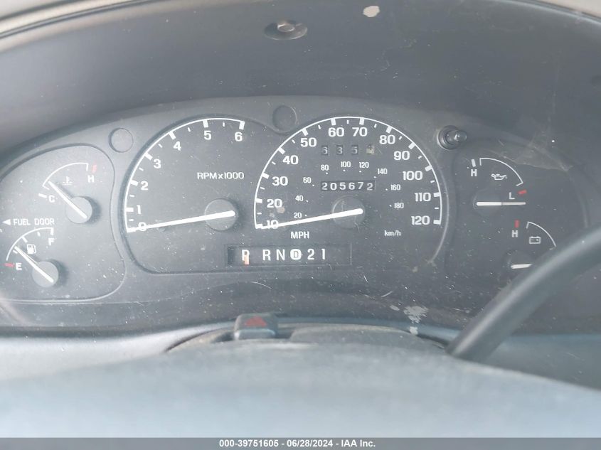 1998 Ford Explorer Sport VIN: 1FMYU24E0WUB91439 Lot: 39751605