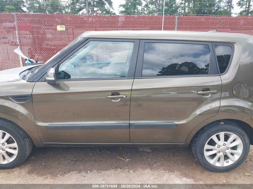 2013 Kia Soul + VIN: KNDJT2A68D7494566 Lot: 39751609