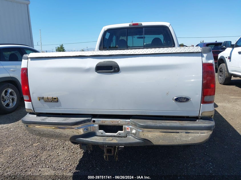 2001 Ford F-250 Lariat/Xl/Xlt VIN: 1FTNW21FX1EA02135 Lot: 39751741