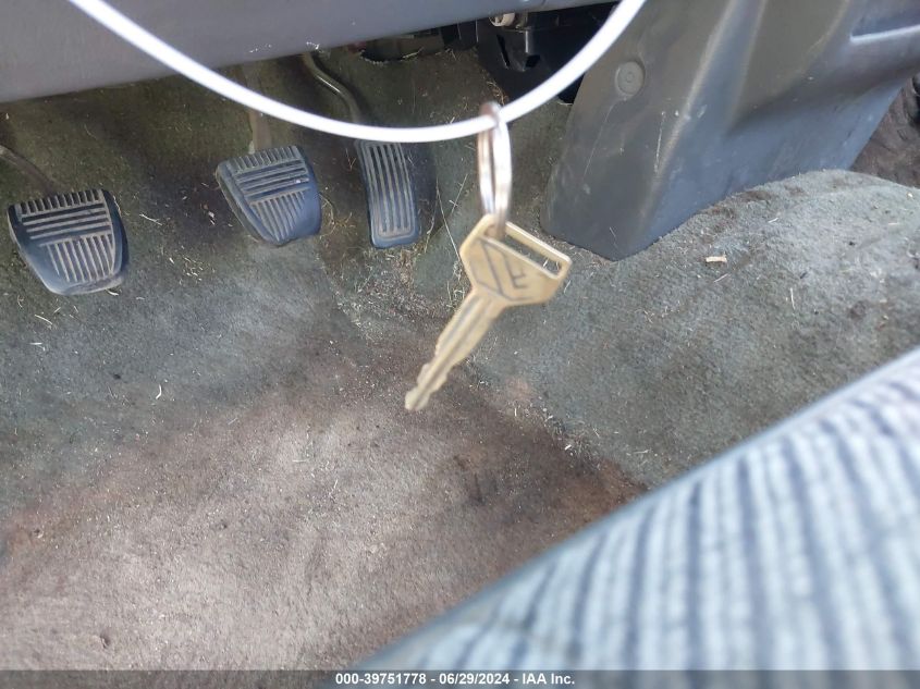 1993 Toyota Pickup 1/2 Ton Short Whlbase Stb VIN: 4TARN81A9PZ077692 Lot: 39751778