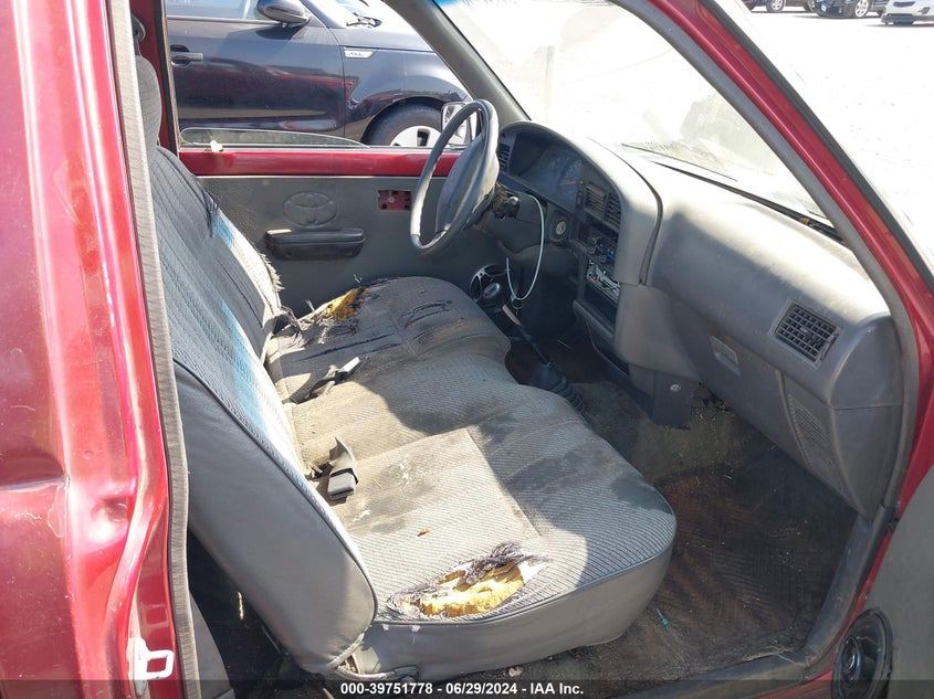 1993 Toyota Pickup 1/2 Ton Short Whlbase Stb VIN: 4TARN81A9PZ077692 Lot: 39751778