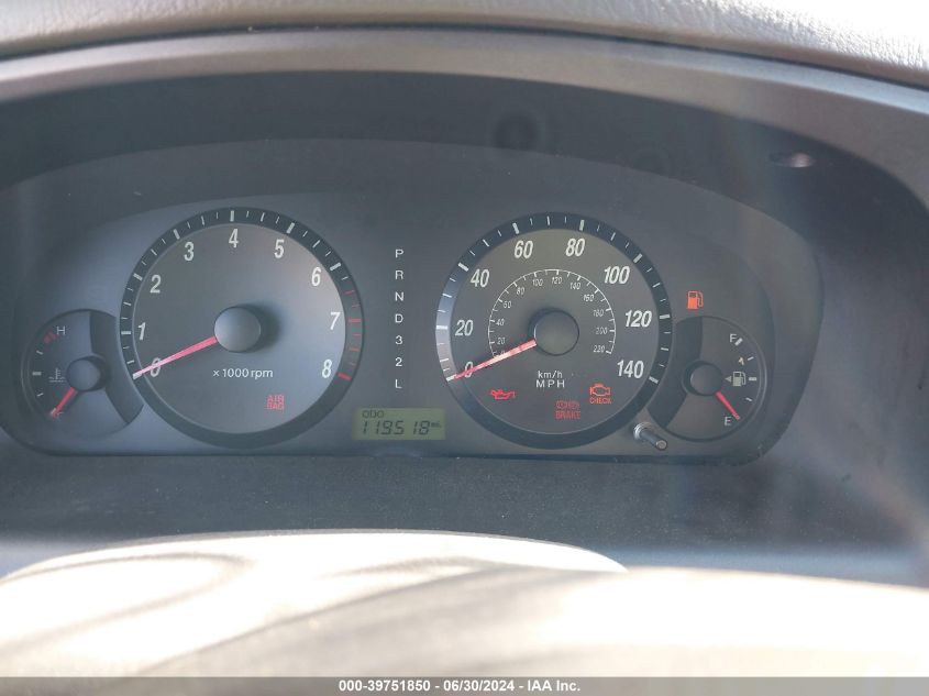 2004 Hyundai Elantra Gls/Gt VIN: KMHDN46D34U875524 Lot: 39751850