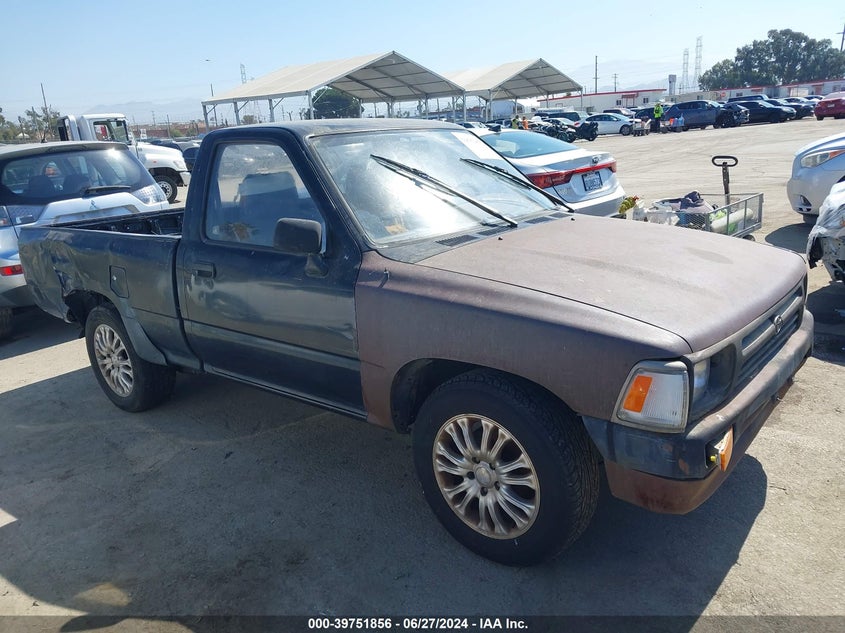 1992 Toyota Pickup 1/2 Ton Short Wheelbase VIN: JT4RN81A6N0089045 Lot: 39751856