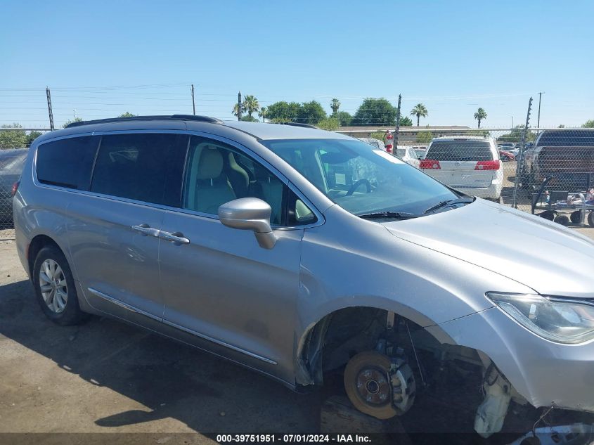 2017 Chrysler Pacifica Touring-L VIN: 2C4RC1BG5HR564632 Lot: 39751951