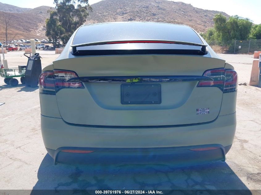 7SAXCBE66NF352882 2022 Tesla Model X