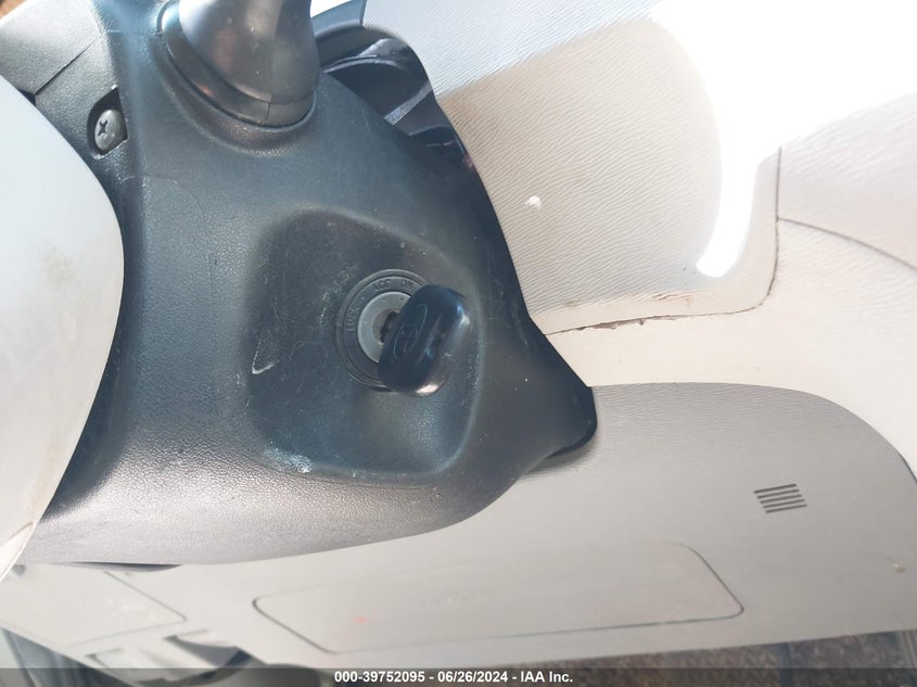 2011 Toyota Sienna Le VIN: 5TDKA3DC8BS006656 Lot: 39752095