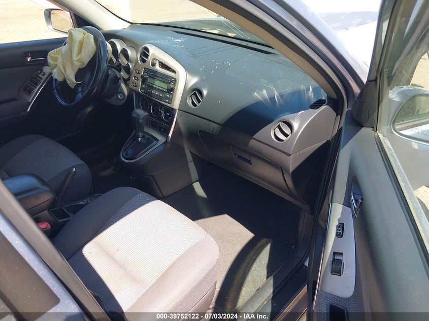 2005 Toyota Matrix Xr VIN: 2T1KR32E75C551676 Lot: 39752122