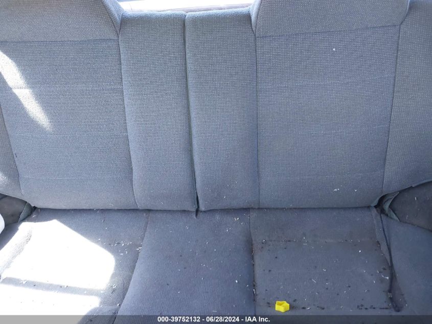 2000 Kia Sportage Ex VIN: KNDJA7233Y5682663 Lot: 39752132