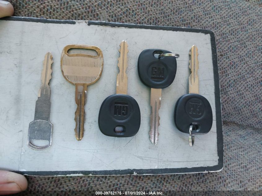 2005 Chevrolet Express VIN: 1GCFH15T151155315 Lot: 39752175