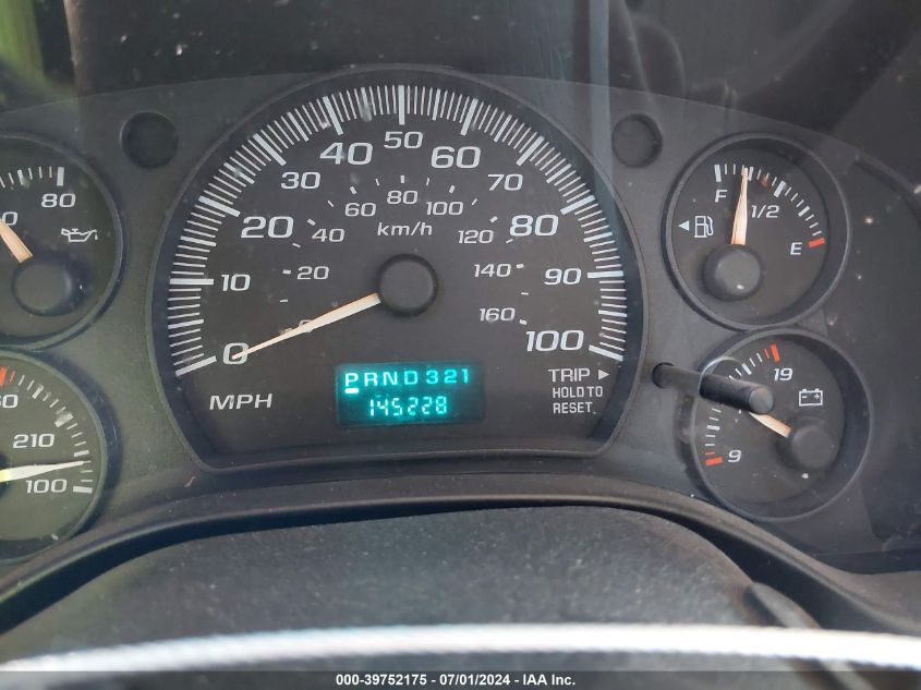 2005 Chevrolet Express VIN: 1GCFH15T151155315 Lot: 39752175