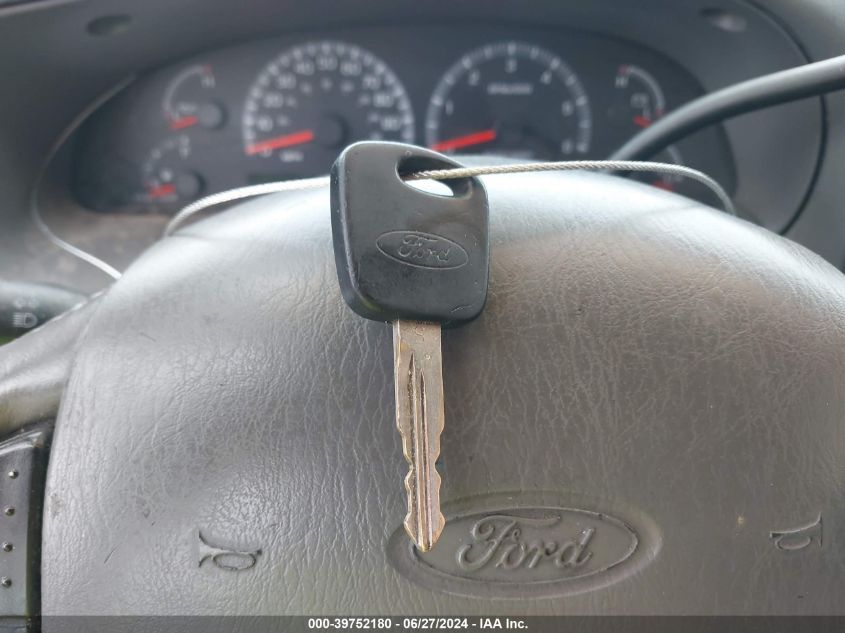 2002 Ford F-150 Lariat/Xlt VIN: 1FTRW07L92KB58818 Lot: 39752180