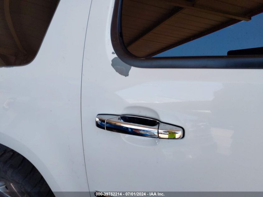 2007 GMC Yukon Xl 1500 Denali VIN: 1GKFK668X7J289465 Lot: 39752214