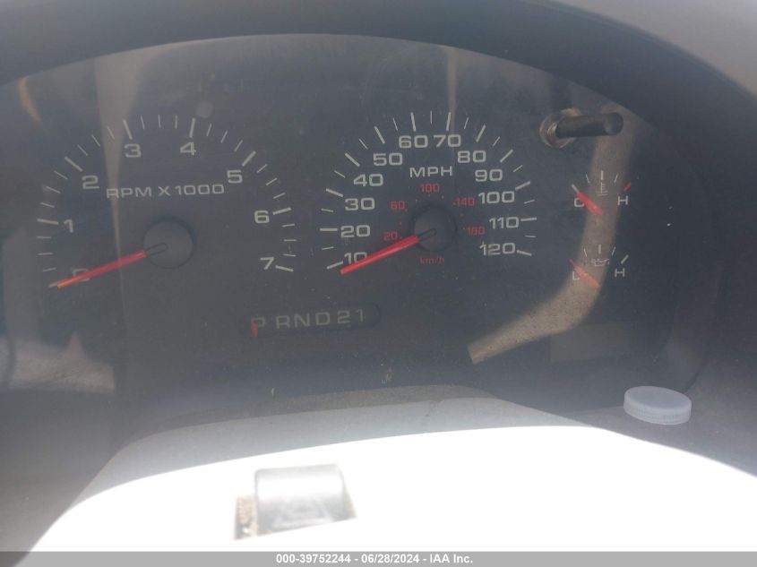 2005 Ford F-150 Xlt VIN: 1FTRW12W55KD67498 Lot: 39752244