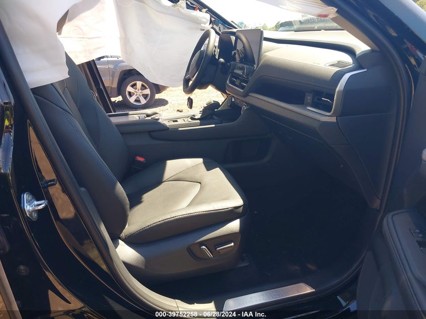 2024 TOYOTA GRAND HIGHLANDER 2.4L I-4 DI, DOHC, V(VIN: 5TDAAAB5XRS042203