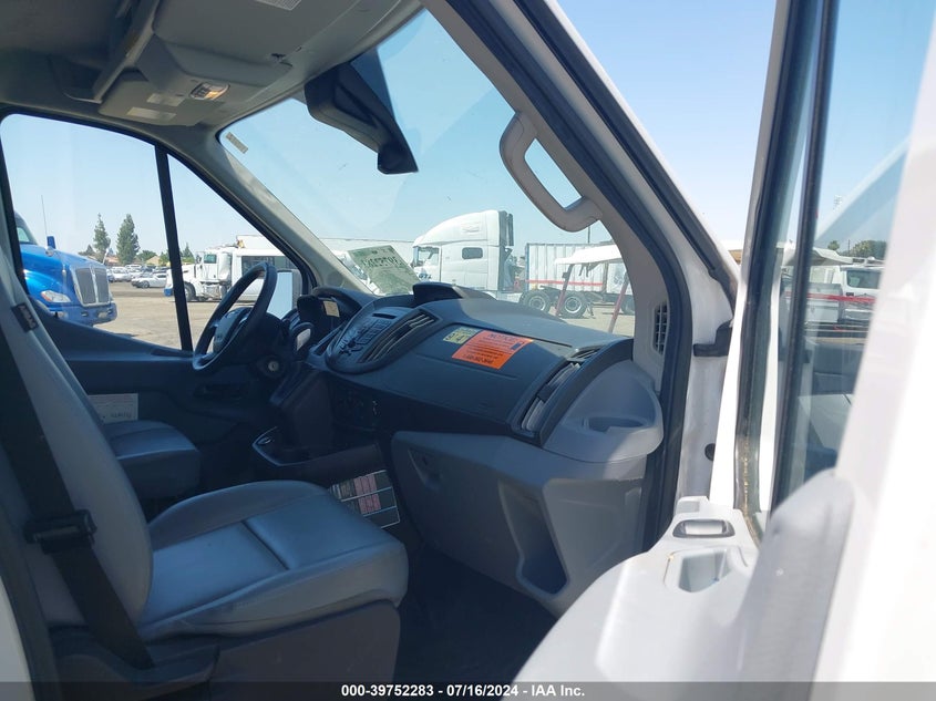 VIN 1FDBF8ZM6JKA65917 2018 FORD TRANSIT-350 CAB
