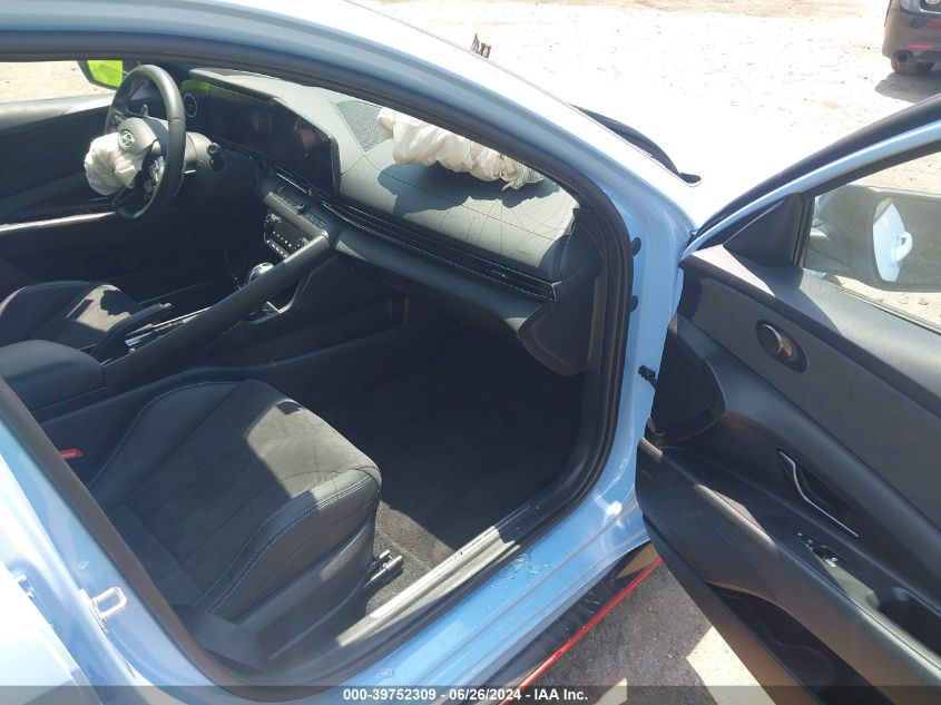 2023 Hyundai Elantra N VIN: KMHLW4AKXPU011881 Lot: 39752309