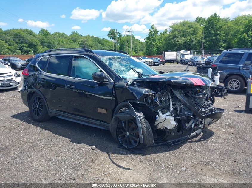 5N1AT2MT0HC758230 2017 NISSAN ROGUE - Image 1