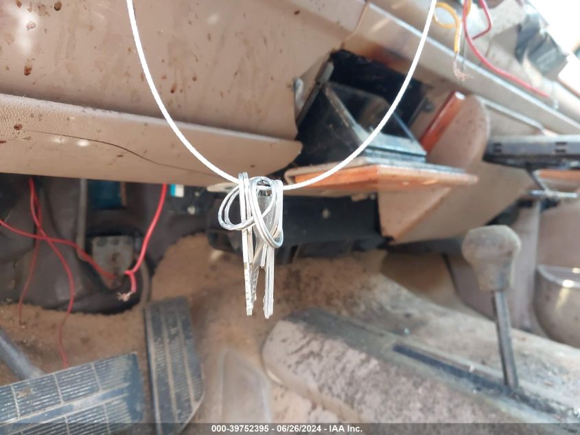 1994 Chevrolet Gmt-400 K1500 VIN: 2GBEK19K3R1327346 Lot: 39752395