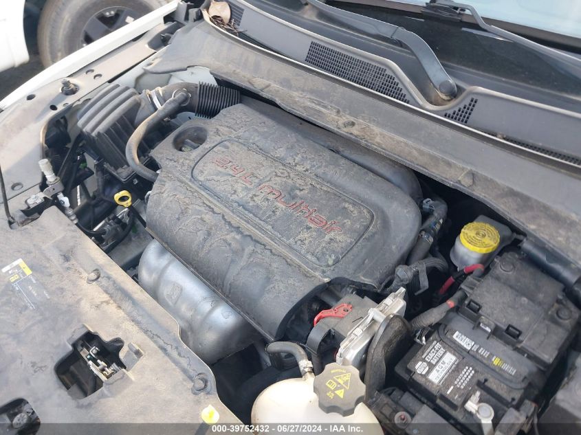 2018 Jeep Compass Latitude Fwd VIN: 3C4NJCBB5JT228955 Lot: 39752432