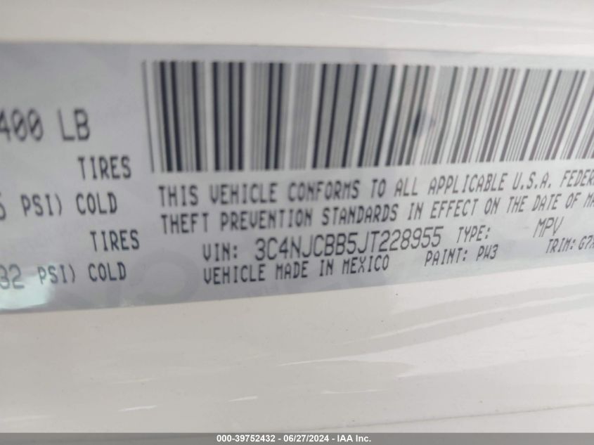 2018 Jeep Compass Latitude Fwd VIN: 3C4NJCBB5JT228955 Lot: 39752432