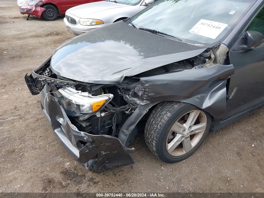 2012 Toyota Camry Se/Le/Xle VIN: 4T1BF1FK0CU15955 Lot: 39752440