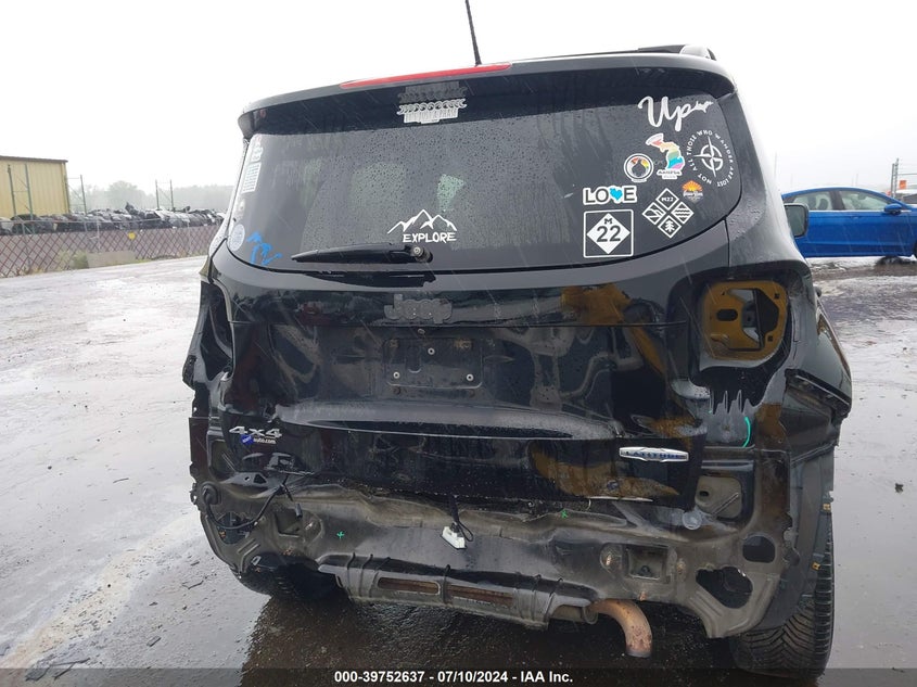 2017 JEEP RENEGADE LATITUDE 4X4 - ZACCJBBB3HPG30508