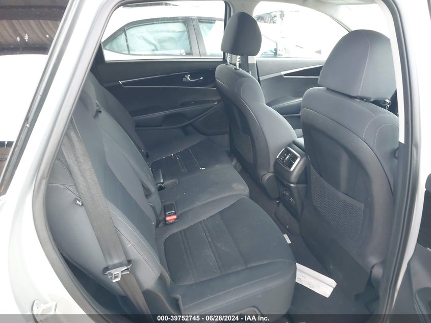 2020 Kia Sorento 3.3L Lx VIN: 5XYPGDA50LG618428 Lot: 39752745