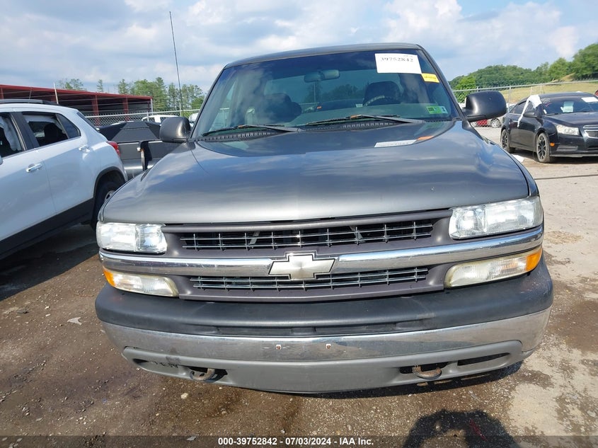 2002 Chevrolet Silverado 1500 VIN: 2GCEK19T821195761 Lot: 39752842