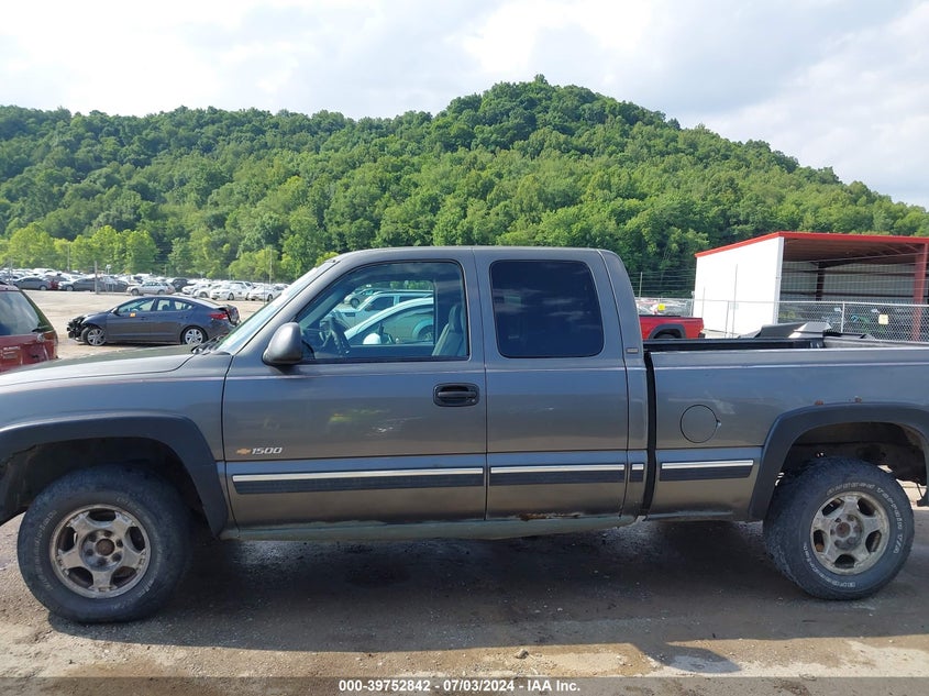 2002 Chevrolet Silverado 1500 VIN: 2GCEK19T821195761 Lot: 39752842