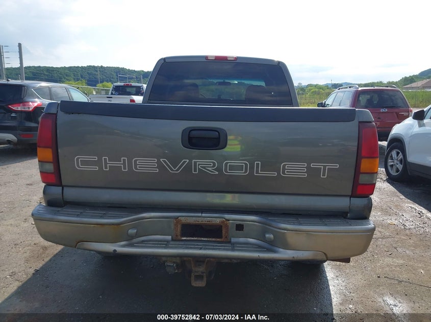 2002 Chevrolet Silverado 1500 VIN: 2GCEK19T821195761 Lot: 39752842