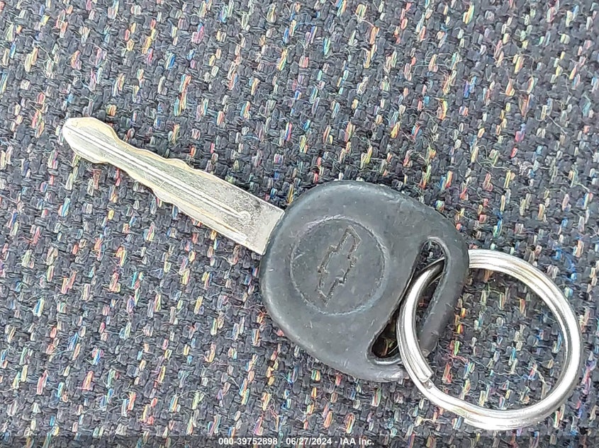 2002 Chevrolet Silverado 1500 VIN: 1GCEC14W42Z168644 Lot: 39752898