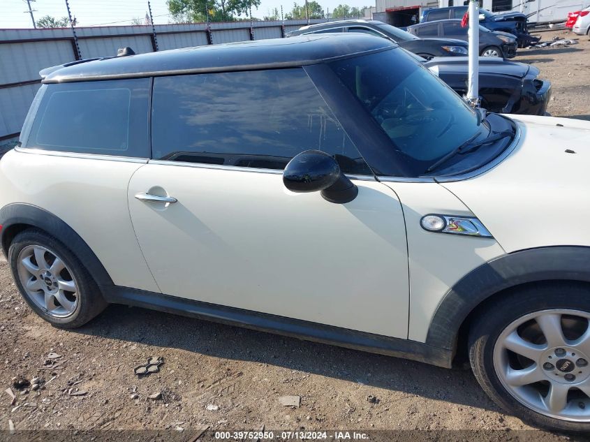 2010 Mini Cooper S VIN: WMWMF7C56ATW89782 Lot: 39752950