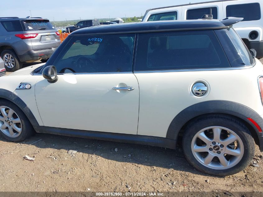 2010 Mini Cooper S VIN: WMWMF7C56ATW89782 Lot: 39752950
