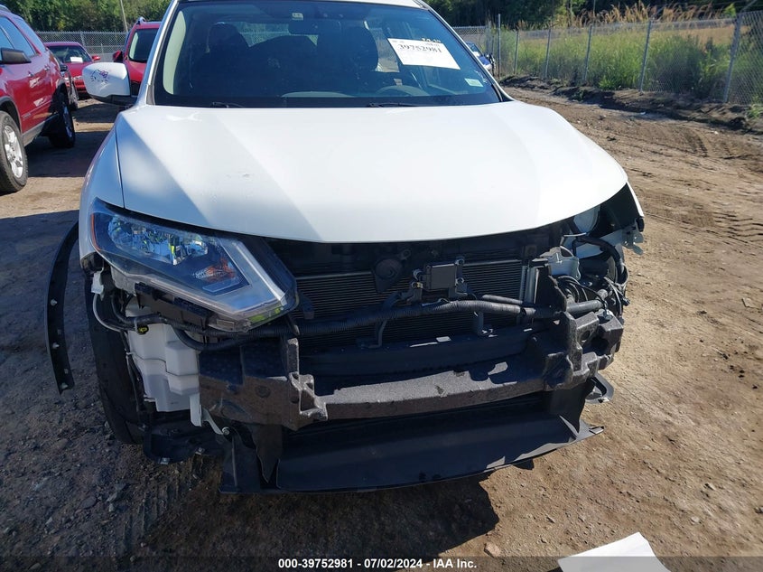 2018 NISSAN ROGUE S/SV - KNMAT2MV0JP544682