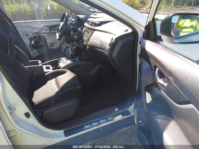 2018 NISSAN ROGUE S/SV - KNMAT2MV0JP544682