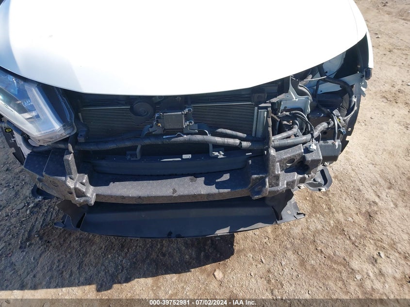 2018 NISSAN ROGUE S/SV - KNMAT2MV0JP544682